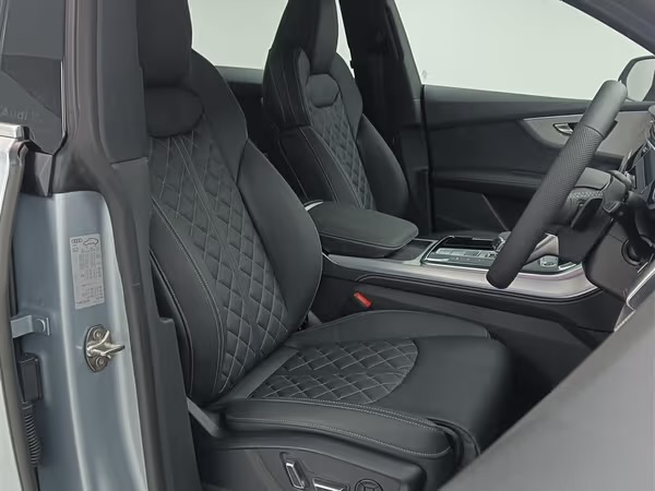2025 Audi Q8 45TDI quattro tiptronic Platinum Edition